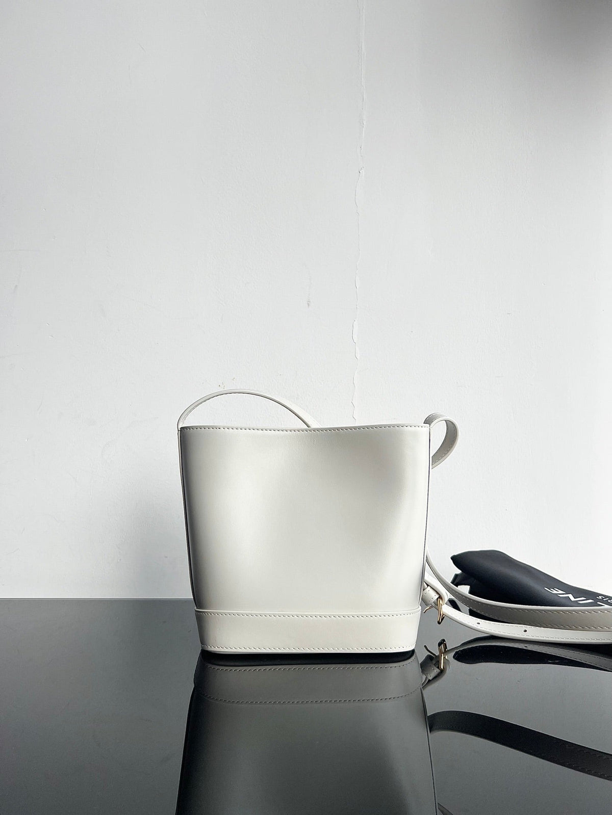 CELINE CUIR TRIPHOME 19 WHITE SMOOTH CALFSKIN BUCKET BAG