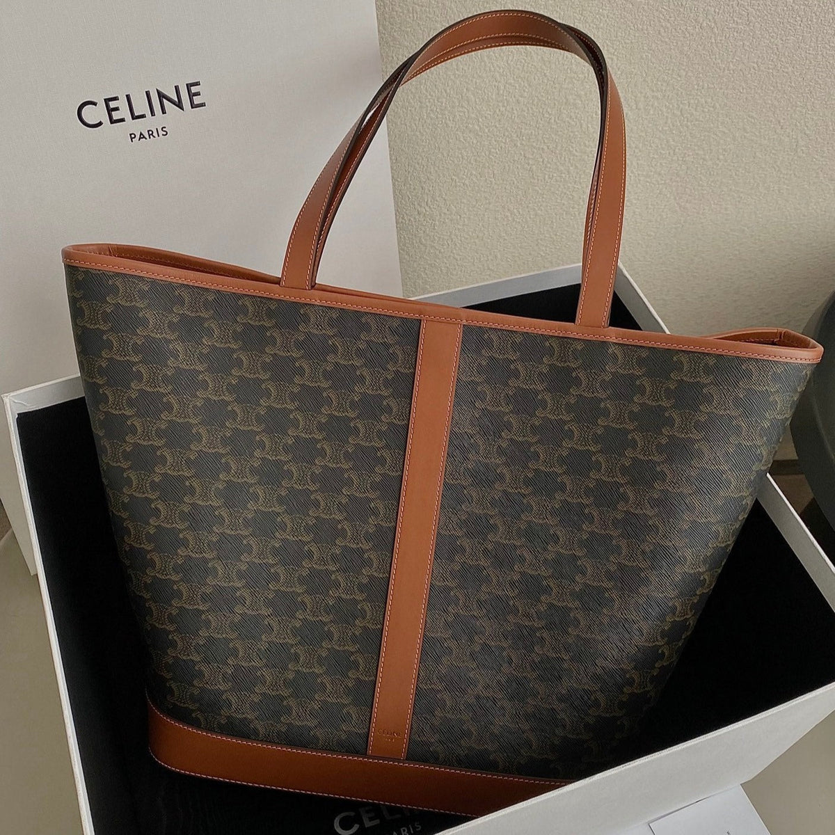 CELINE TRIOMPHE 31 TAN CALFSKIN