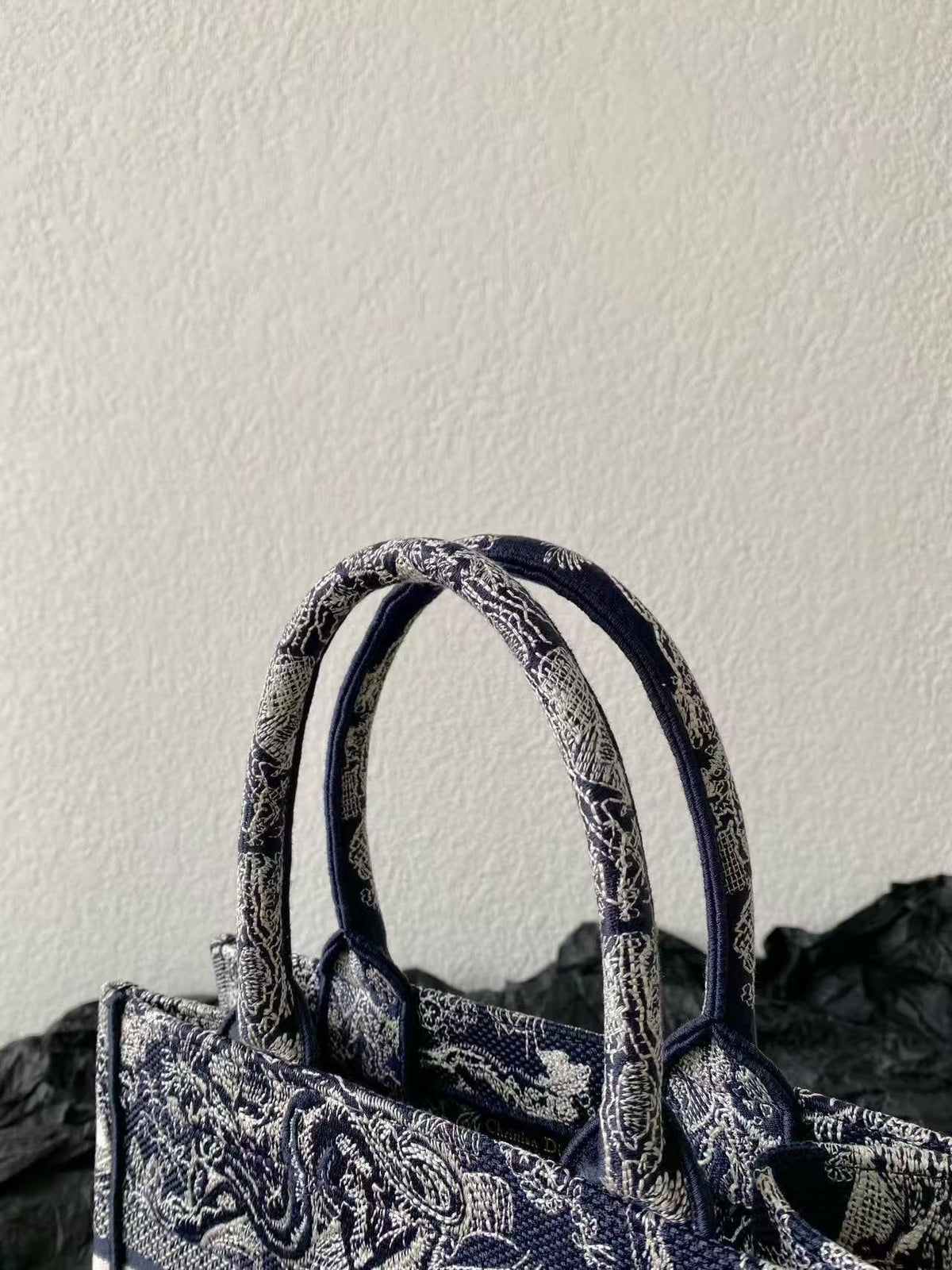 DIOR MISS SMALL TOTE 26 IN NAVY BLUE AND WHITE CANVAS