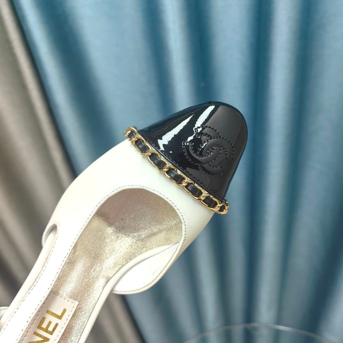 CHANEL HIGH SLINGBACKS IN WHITE MIX BLACK LAMBSKIN