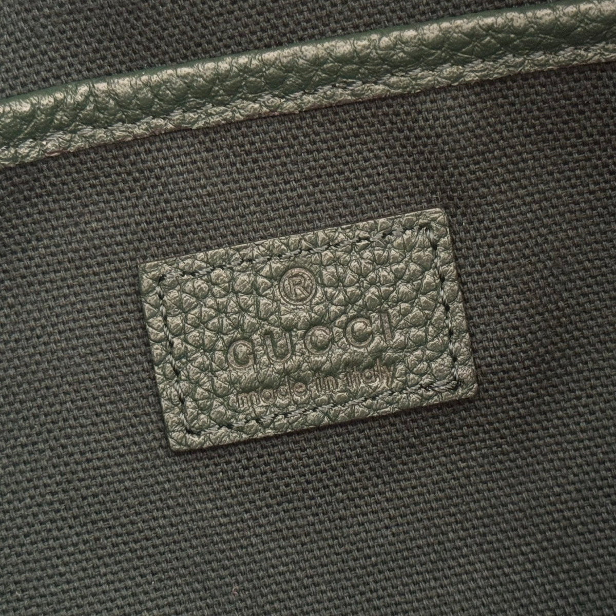 GUCCI 26S SHOULDER BAG 31 IN DARK GREEN CALFSKIN