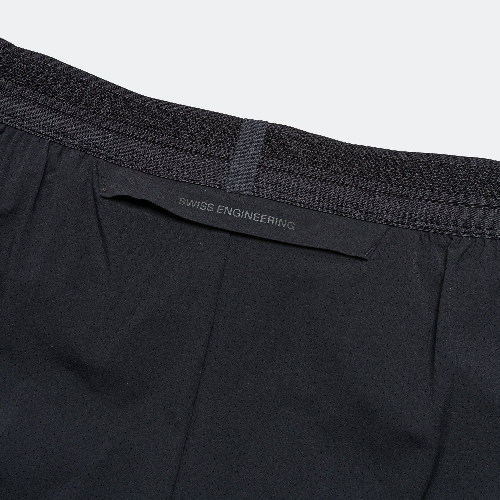 Womens 5" Performance Woven Shorts - Black